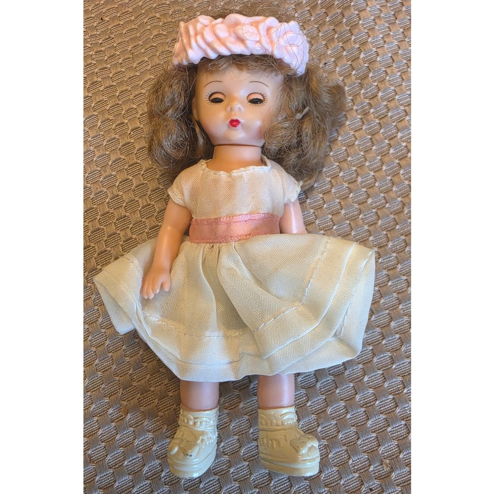 Vintage McDonalds Happy Meal Madame Alexander 2003 #3 Flower Girl toy 5" inch